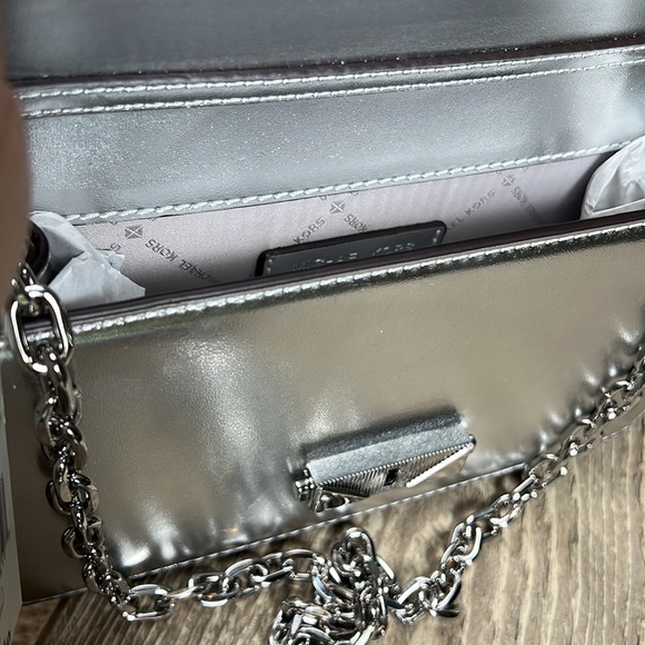 MICHAEL KORS SHINY SILVER CECE CLUTCH CHAIN INCLUDED!!!!! - Picture 16 of 17